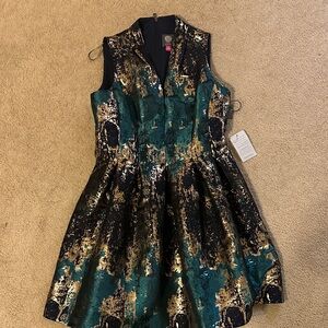 Vince Camuto Black Garment with Green and gold Accents